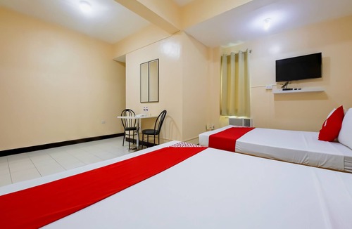 Baclaran Hotel | OYO 836 E & H Residences