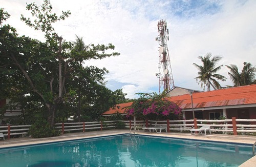 Logon Hotel | OYO 853 Malapascua Beach And Dive Resort