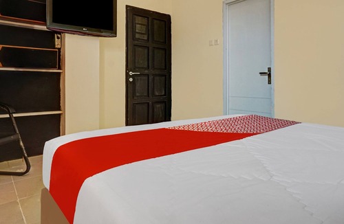Kebayoran Lama Hotel | OYO 90702 Wisma Tobana Kebayoran