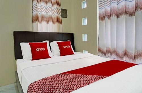 Dinoyo Hotel | OYO 91707 Jannah Homestay Syariah