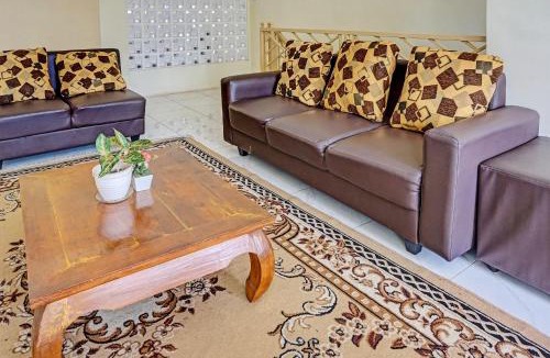 Dinoyo Hotel | OYO 91707 Jannah Homestay Syariah
