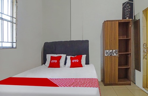Medan Hotel | OYO 92403 Gatsu Homestay