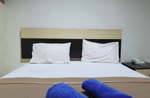 Tetebatu Hotel | OYO 93953 Kost Tamara Near Kantor Desa Sengka