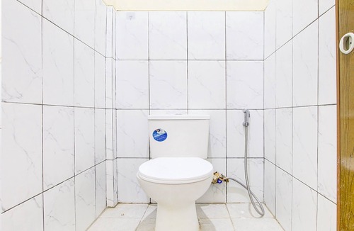 Baki Hotel | OYO 94124 Ekslusive Double'n