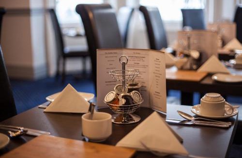 Eastbourne Seafront Hotel | OYO Devonshire Park Hotel