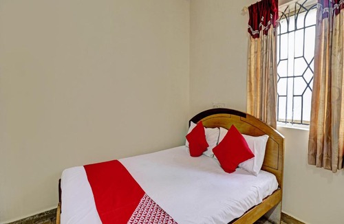 Bengaluru Hotel | OYO Flagship Unathi Boarding And Loadging