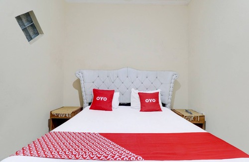 Sumedang Hotel | OYO Life 91480 Putridapisa Syariah