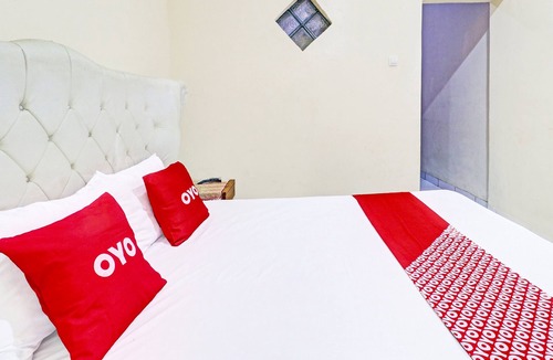 Sumedang Hotel | OYO Life 91480 Putridapisa Syariah