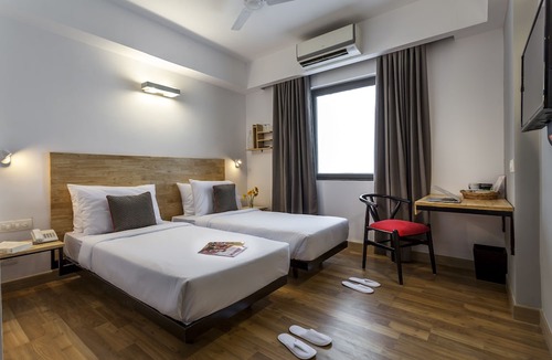 Chhatarpur Hotel | OYO Townhouse 067 Chattarpur
