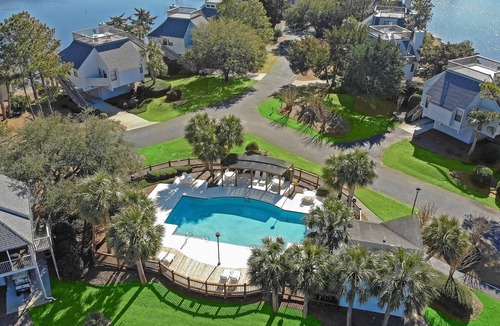 Litchfield by the Sea House | Oyster Catcher 39 Lake View 3BR 3BA Villa with Kitchen