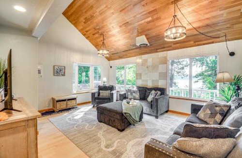 Potlatch House | Oyster Haven: Private Oyster Beach w/Kayaks