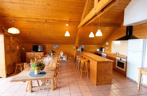 Oz-en-Oisans House | Oz/Alpe d'Huez 150m slopes, up to 18pers, Jacuzzi, en-suite bedrooms
