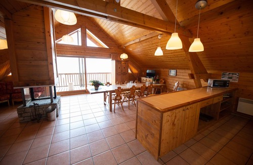Oz-en-Oisans House | Oz/Alpe d'Huez 150m slopes, up to 18pers, Jacuzzi, en-suite bedrooms