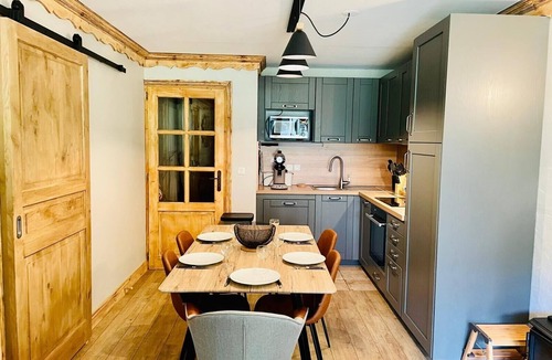 Oz-en-Oisans Apartment | Oz-alpe D'huez, 5p, 2ch, 2sdb, SKi In/out, Piscine