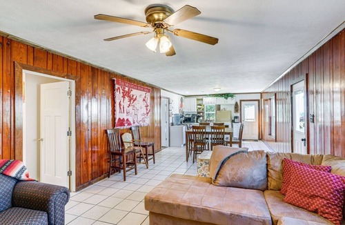 Henderson Cabin | Ozark Cabin w Deck Near Norfork Lake!