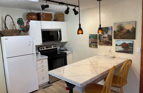 Harrison House | Ozark Pines: Ozarks Country Getaway Near Branson & the Buffalo River