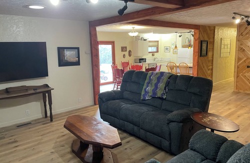 Harrison House | Ozark Pines: Ozarks Country Getaway Near Branson & the Buffalo River