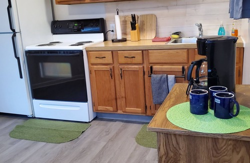 Midway Cottage | Ozarks hillside cottage on Bull Shoals Lake and a slip for your boat!