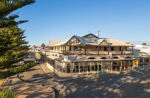 Kingscote Hotel | Ozone Hotel Kangaroo Island