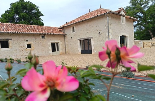 Saint-Pierre-de-Cole House | Périgord. gite sleeps 8 or 12, 4*, private heated pool, large open spaces.