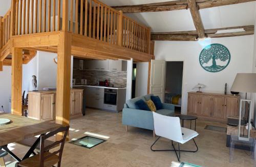 Tourbes Apartment | Pézenas Cottage avec terrasse et jardin 1 chambre et 1 mezzanine au coeur d'un domaine avec 2 piscines