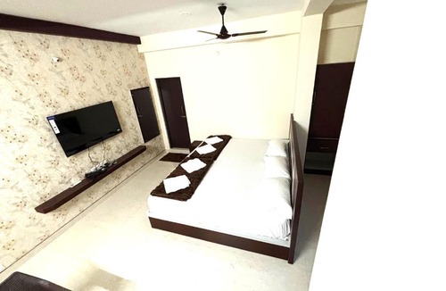 Salem Hotel | P A Castle