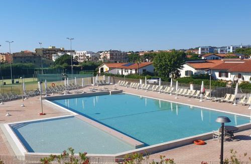 Porto Recanati Apartment | P090 - Porto Recanati, meravigliosa villa in residence con piscina