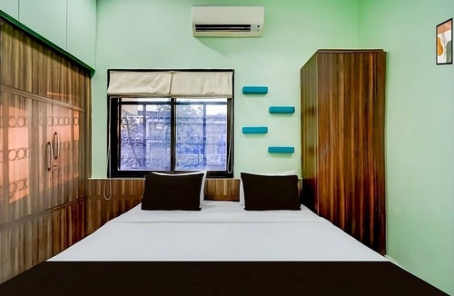 Pimpri Colony Hotel | P1 Staycation