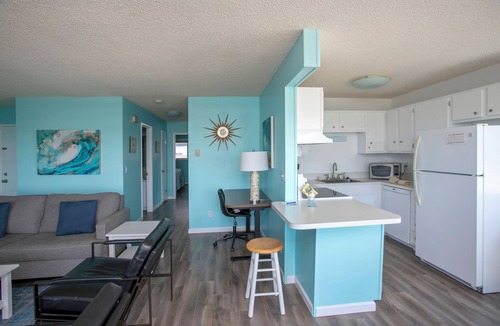 Gearhart Condo | P462, two bedroom pet friendly unit, stairs to unit, no cleaning fee