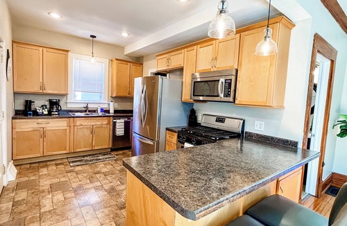 Oshkosh House | Pac-Man House: Spacious 4-bedroom house in charming Oshkosh