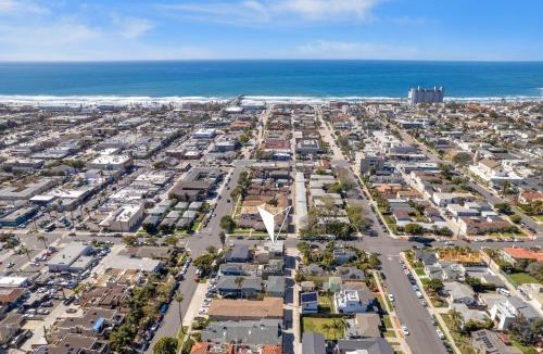Pacific Beach House | Pacific Beach Dreaming - AC, walk 2 town, garage & beach
