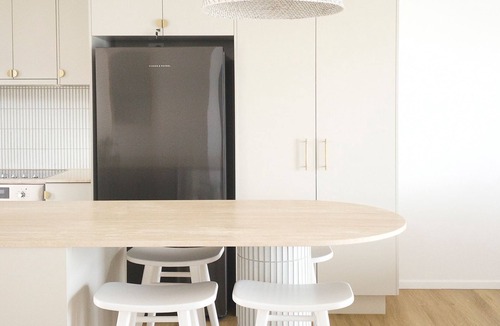 Palm Beach Apartment | Pacific Breeze 3 - Absolute Beachfront Luxury - All Linen Provided - Min. 2 night stays!