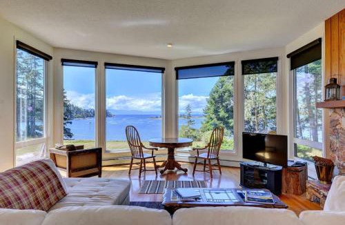 East Sooke House | Pacific Coast Beach House by EMR Vacation Rentals