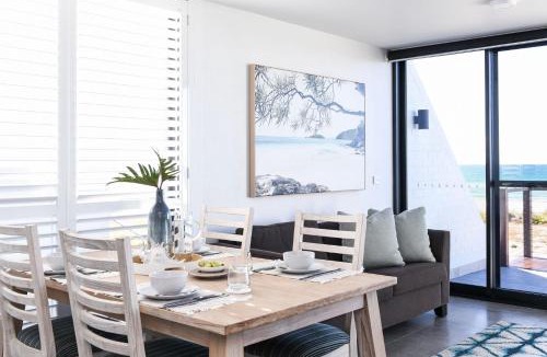 Wooli House | Pacific Dawn on The Beach One