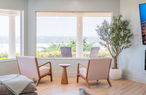 Smith River House | Pacific Edge Private Beach Access, Oceanfront Luxury Retreat 4BR 3BA