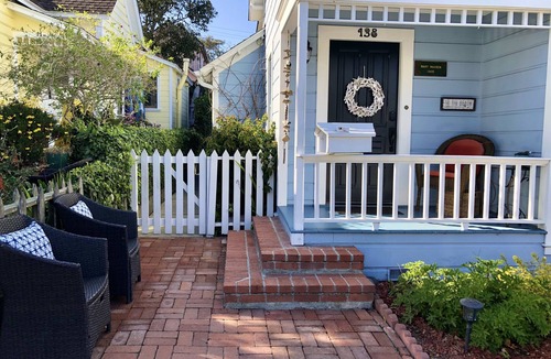 Pacific Grove House | Pacific Grove Home at Lovers Point. Perfect Location near Beach & Restaurants.