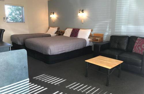 Gisborne Hotel | Pacific Harbour Motor Inn