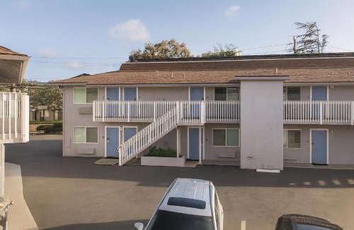 North Fremont Street Hotel | Pacific Inn Monterey