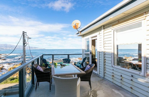 Houghton Bay House | Pacific Oceanfront home near airport with stunning views