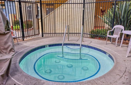 Oceano Condo | Pacific Plaza #105 Studio Oceano Pismo Avila SLO