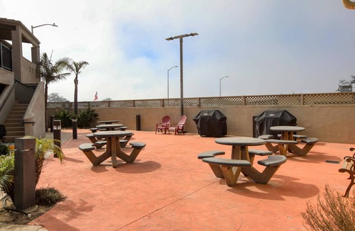 Oceano Condo | Pacific Plaza #105 Studio Oceano Pismo Avila SLO