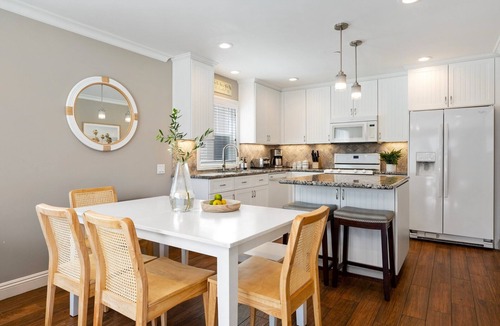 South Mission Beach House | Pacific Surf | 3BD Steps from Mission Beach