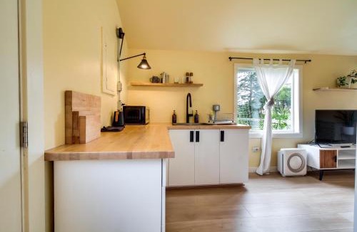 Langlois House | Pacific View Cottage - 100’ High w/Ocean Views