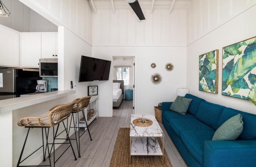 Townsite Hotel | Pacific Villas