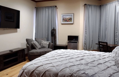 Downtown Skagway Hotel | Pack Train Inn
