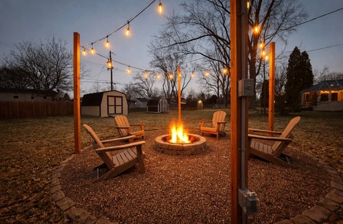 Green Bay House | Packer Pilgrimage 2 - Pet Friendly+ Lambeau View