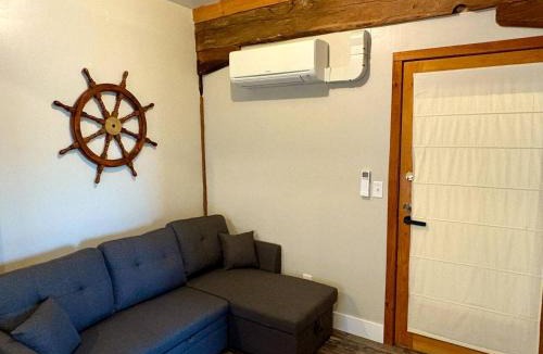 Bellevue House | Paddle Wheel Suite-Potter’s Mill