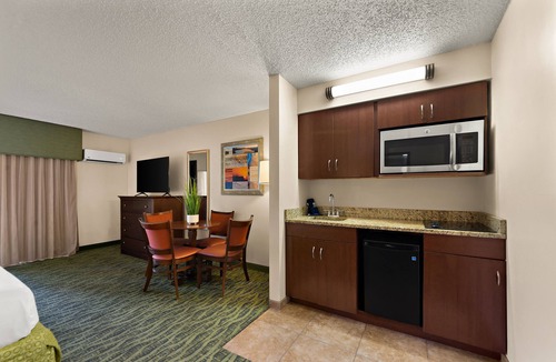 Crystal River Hotel | PaddleTail Waterfront Lodge, Trademark Collection by Wyndham