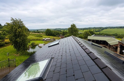 Grange Moor Apartment | Paddock View Loft | Countryside Retreat