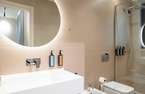 Vlore Hotel | Padma Hotel